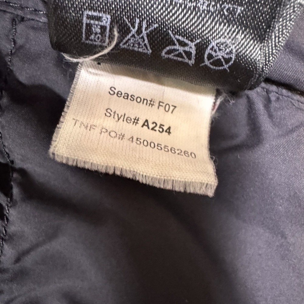 North Face Nuptse Jacket Womens M 700 Goose Down Black Puffer A254 Vintage Y2K - Picture 12 of 15